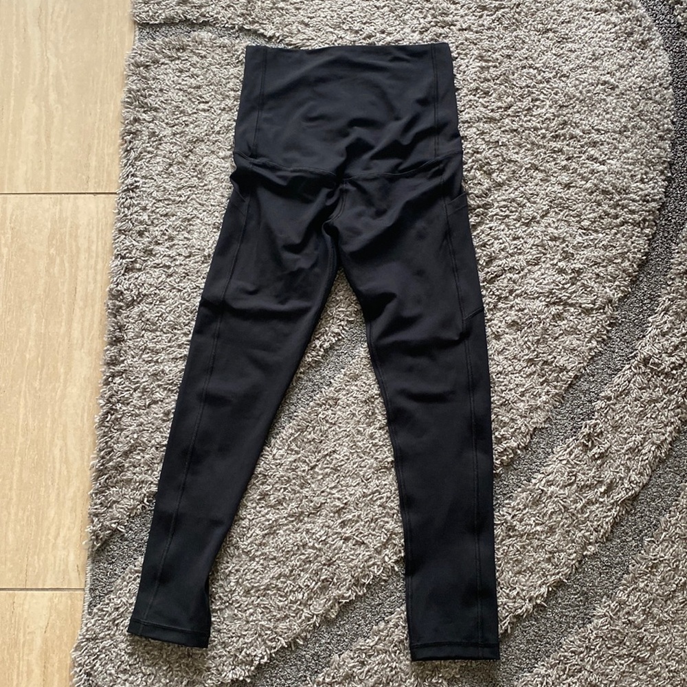 MoveMama maternity leggings with pockets